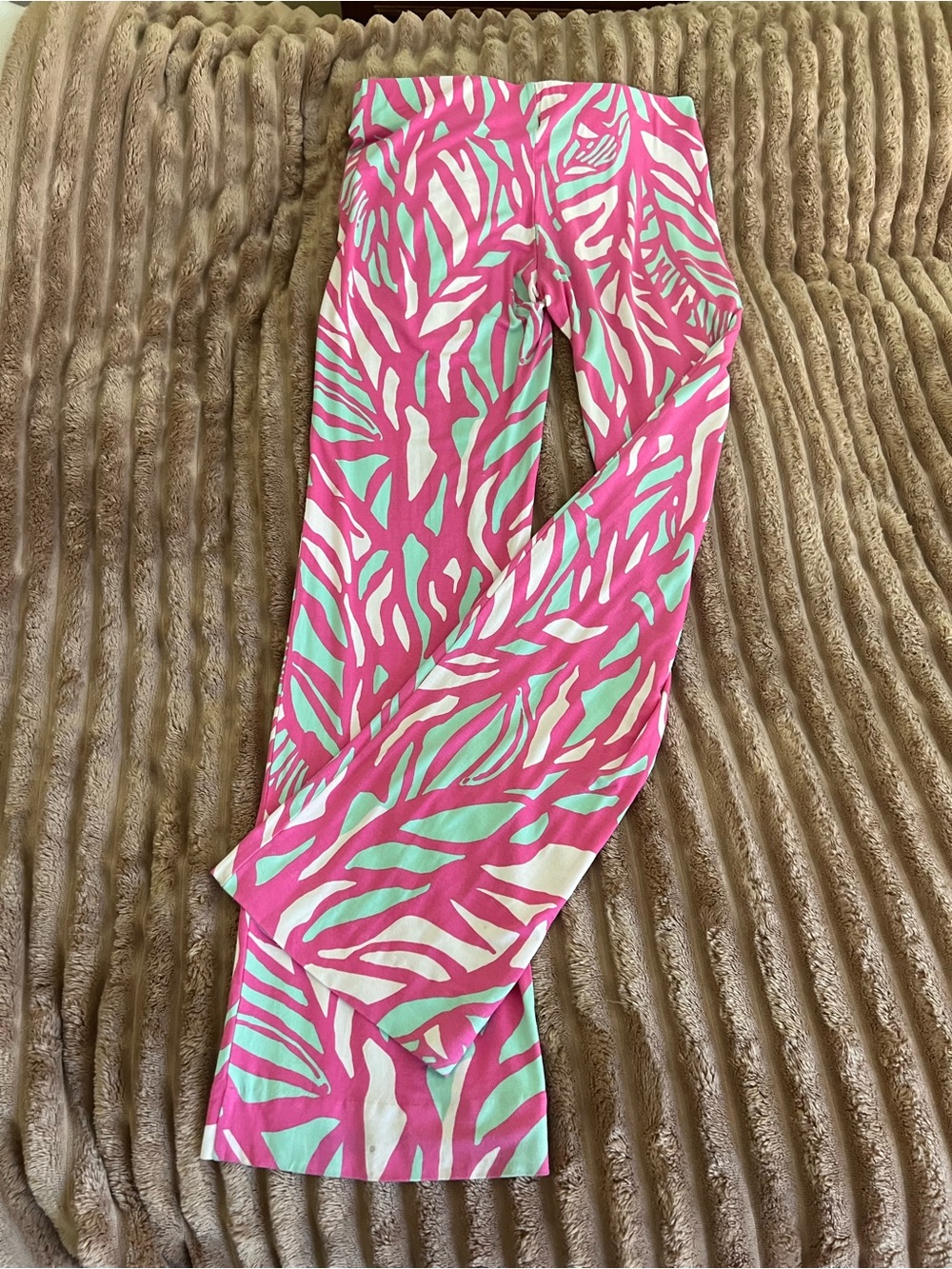 Lilly Pulitzer Soft Pink, Mint & White Palazzo Leggings. Size M